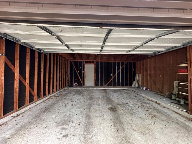 2204 Gemini Street, Houston, TX 77058