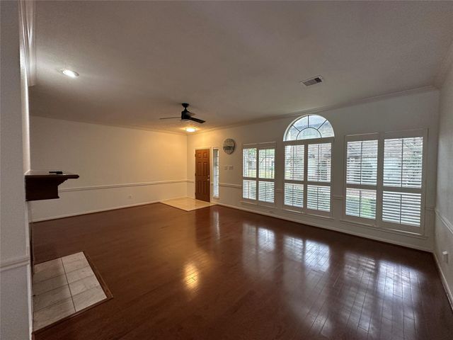 2204 Gemini Street, Houston, TX 77058