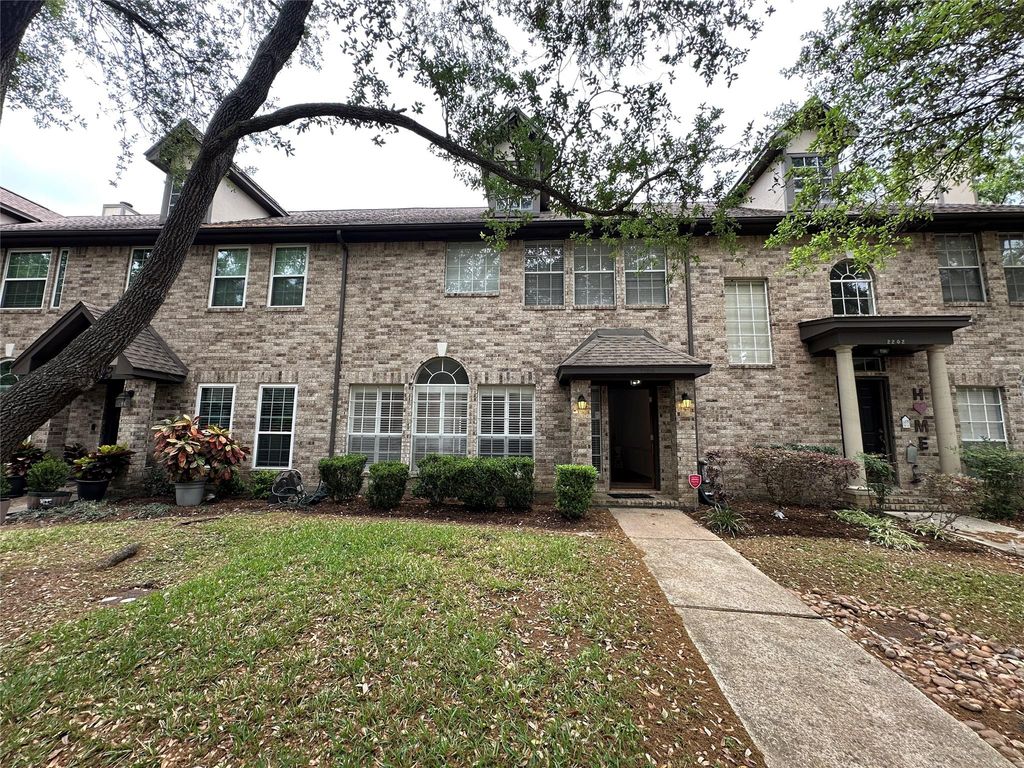 2204 Gemini Street, Houston, TX 77058