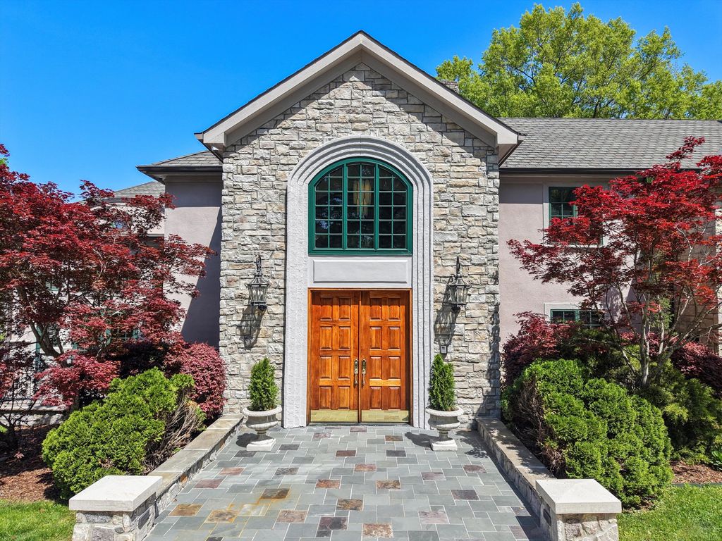 1511 Carroll Lane, Chattanooga, TN 37405