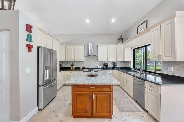 6273 NW 52nd Street, Coral Springs, FL 33067