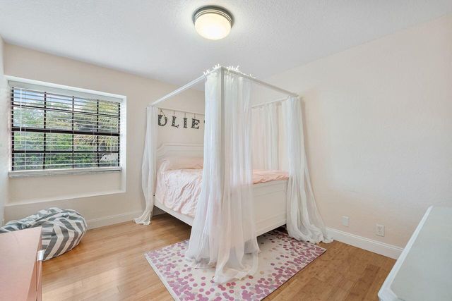 6273 NW 52nd Street, Coral Springs, FL 33067