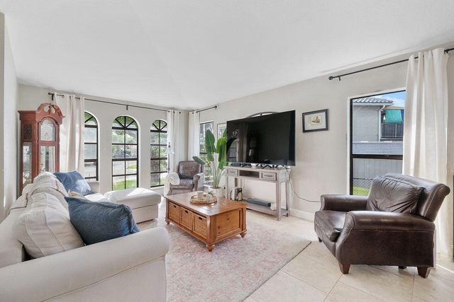 6273 NW 52nd Street, Coral Springs, FL 33067