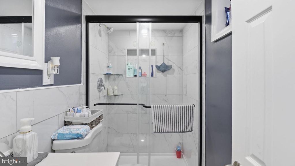 Image 18 of property listing at 1211 SNOWDEN PL, Laurel, MD 20707