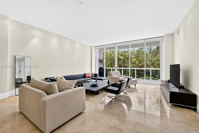 16500 Collins Avenue TH9, Sunny Isles Beach, FL 33160