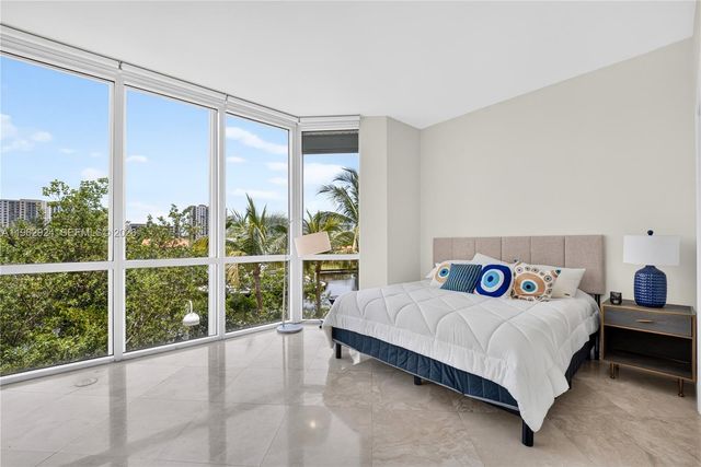 16500 Collins Avenue TH9, Sunny Isles Beach, FL 33160