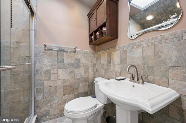 412 RIVELY AVE, Glenolden, PA 19036