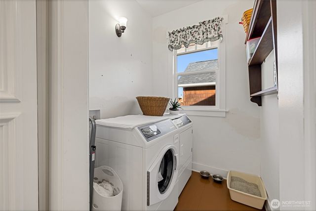 202 Prospect Street E, Eatonville, WA 98328