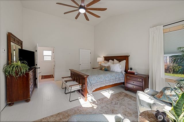 202 Prospect Street E, Eatonville, WA 98328