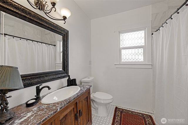 202 Prospect Street E, Eatonville, WA 98328