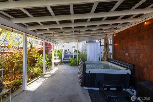 202 Prospect Street E, Eatonville, WA 98328