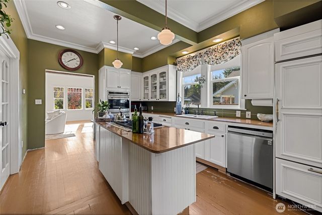 202 Prospect Street E, Eatonville, WA 98328