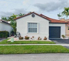 17225 NW 7th St, Pembroke Pines, FL 33029