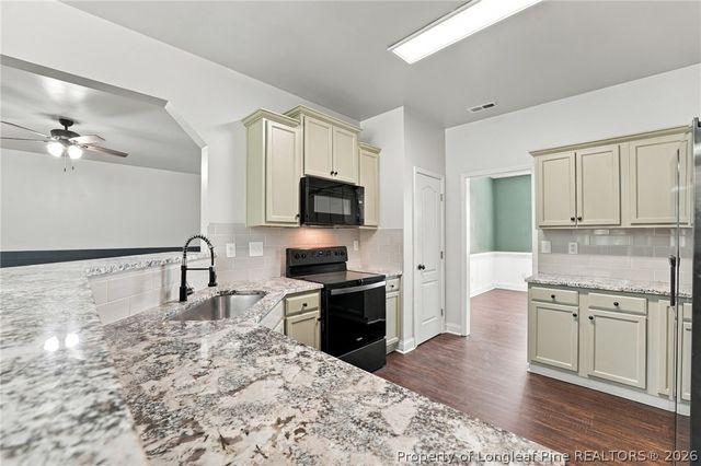 4404 Jockey Whip Lane, Parkton, NC 28371