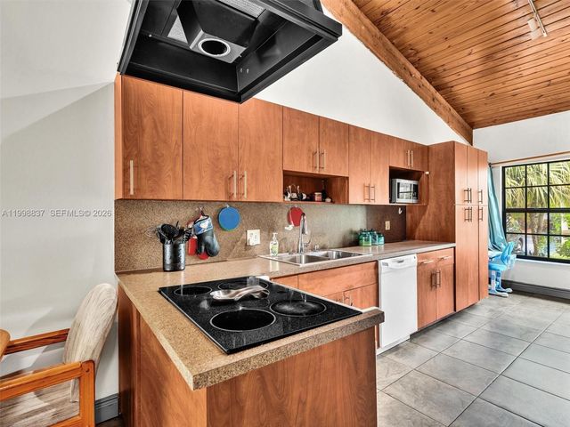 13406 SW 102nd Ln, Miami, FL 33186