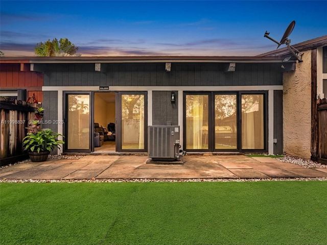 13406 SW 102nd Ln, Miami, FL 33186