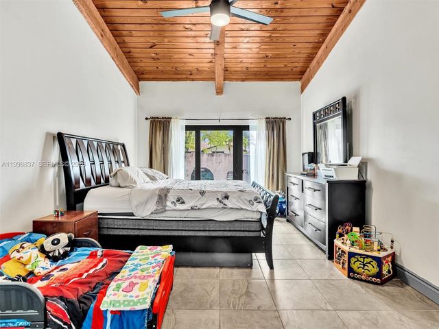 13406 SW 102nd Ln, Miami, FL 33186