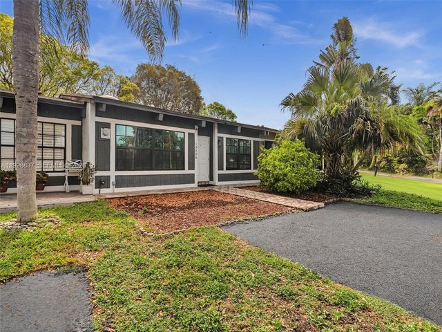 13406 SW 102nd Ln, Miami, FL 33186