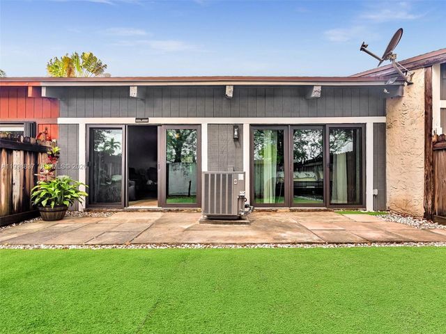 13406 SW 102nd Ln, Miami, FL 33186