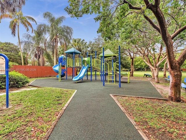 13406 SW 102nd Ln, Miami, FL 33186