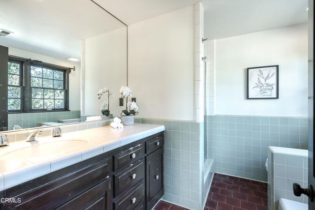 10400 Mcbroom Street, Los Angeles, CA 91040
