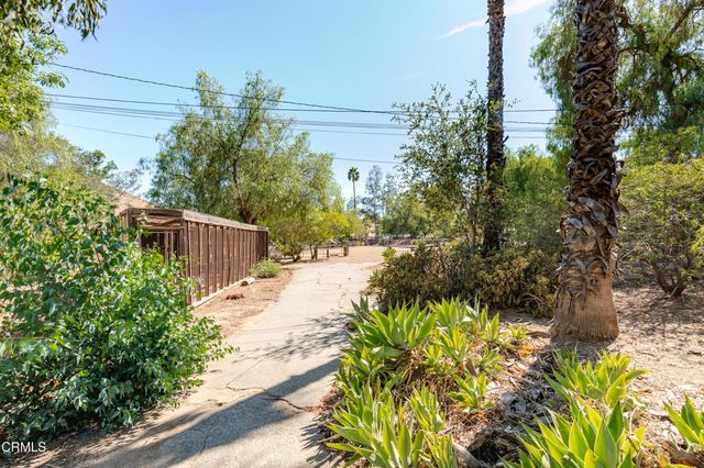 10400 Mcbroom Street, Los Angeles, CA 91040