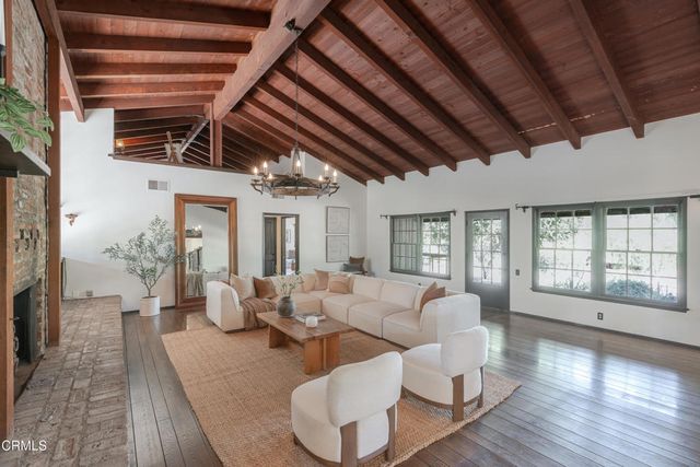 10400 Mcbroom Street, Los Angeles, CA 91040