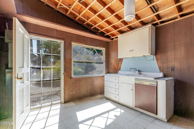 10400 Mcbroom Street, Los Angeles, CA 91040