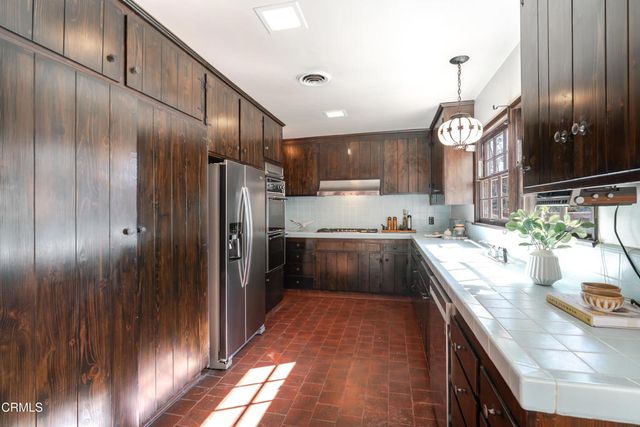 10400 Mcbroom Street, Los Angeles, CA 91040