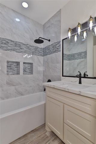 223 Laurel Street, Lake Jackson, TX 77566