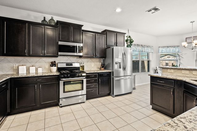 1417 Saint Johns Drive, Van Alstyne, TX 75495