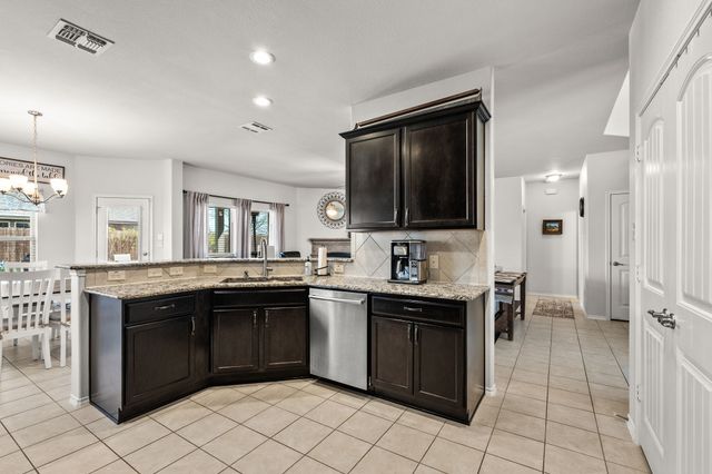 1417 Saint Johns Drive, Van Alstyne, TX 75495