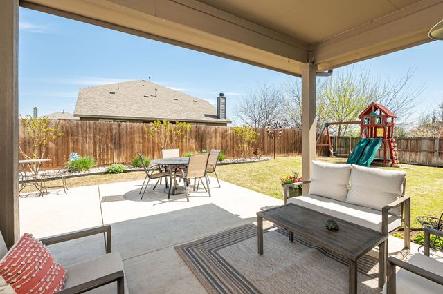 1417 Saint Johns Drive, Van Alstyne, TX 75495