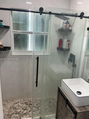6404 Grant Court, Hollywood, FL 33024