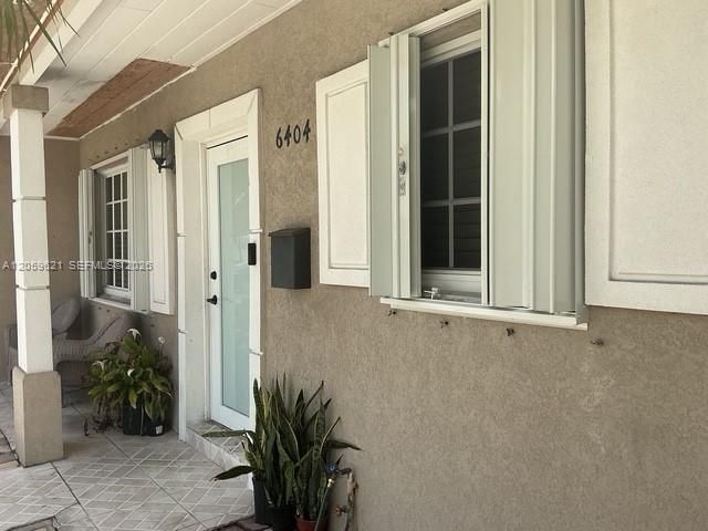 6404 Grant Court, Hollywood, FL 33024