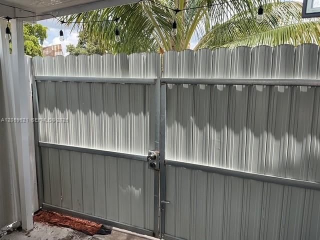 6404 Grant Court, Hollywood, FL 33024