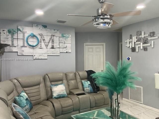 6404 Grant Court, Hollywood, FL 33024