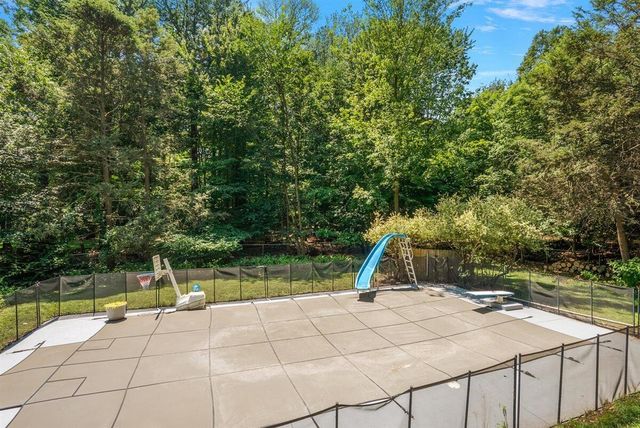 1460 Post Avenue, Park Twp, MI 49424