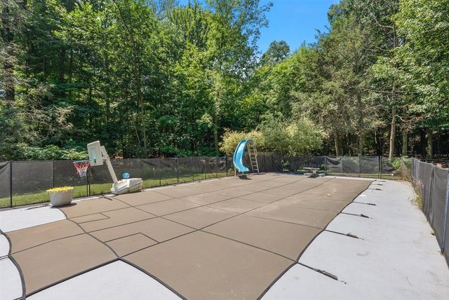 1460 Post Avenue, Park Twp, MI 49424
