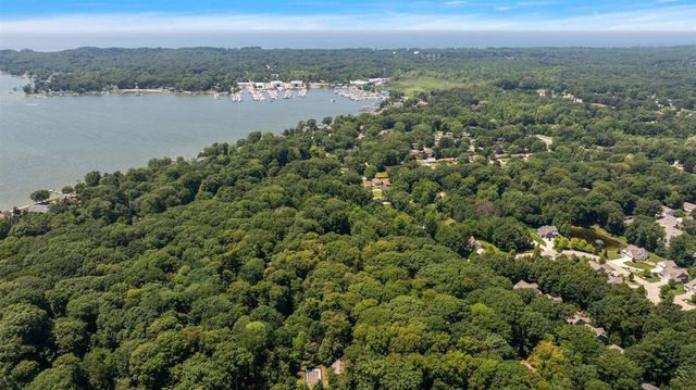 1460 Post Avenue, Park Twp, MI 49424