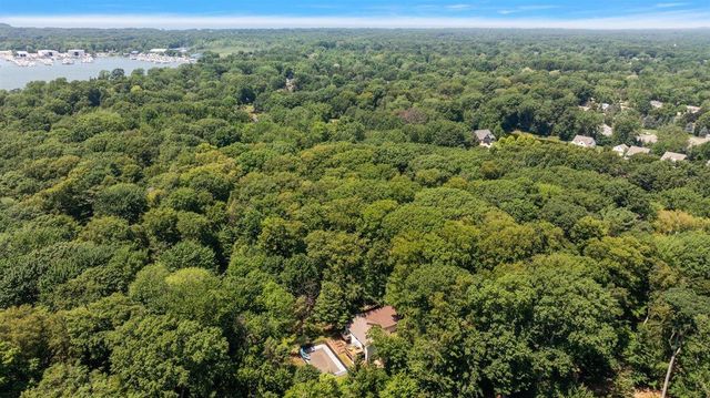 1460 Post Avenue, Park Twp, MI 49424