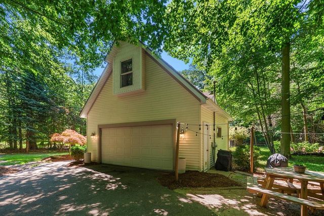 1460 Post Avenue, Park Twp, MI 49424