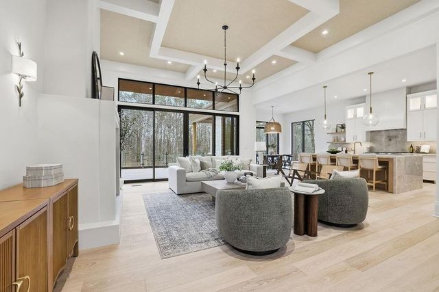 125 Oak Leaf Trail, Milton, GA 30004