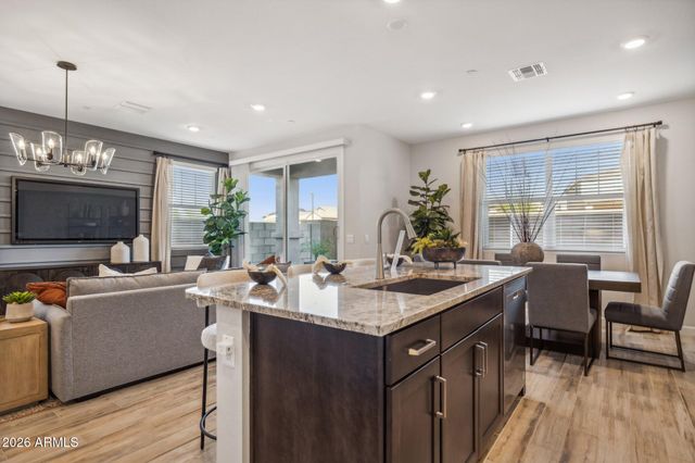 5866 E ZACHARY Drive, Phoenix, AZ 85054