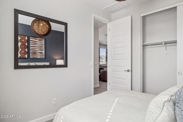 5866 E ZACHARY Drive, Phoenix, AZ 85054