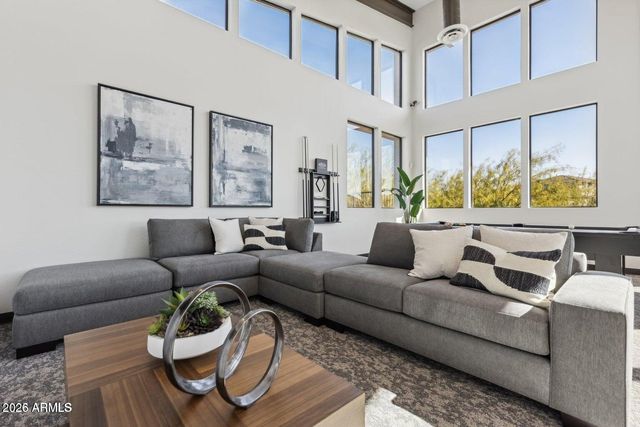 5866 E ZACHARY Drive, Phoenix, AZ 85054