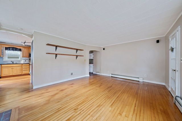 57 Main St, Lakeville, MA 02347