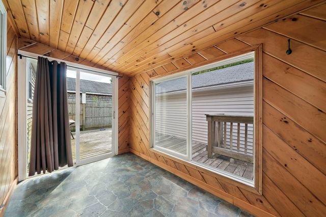 57 Main St, Lakeville, MA 02347
