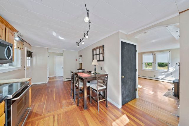 57 Main St, Lakeville, MA 02347