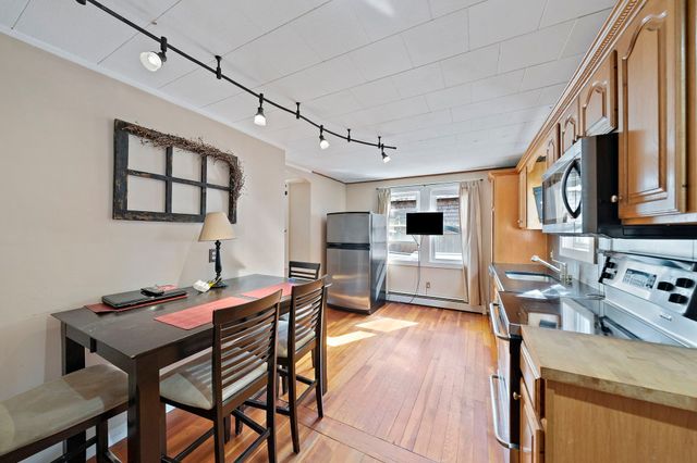57 Main St, Lakeville, MA 02347
